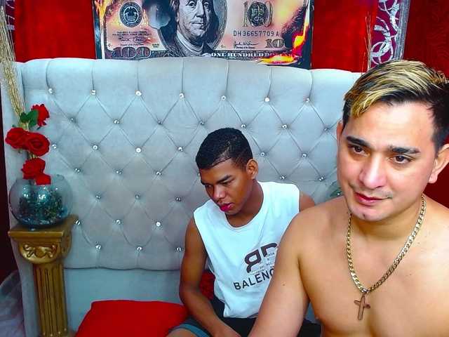 Live sex webcam photo for twoboys #290146842