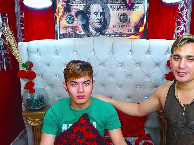 Live sex webcam photo for twoboys #290187500