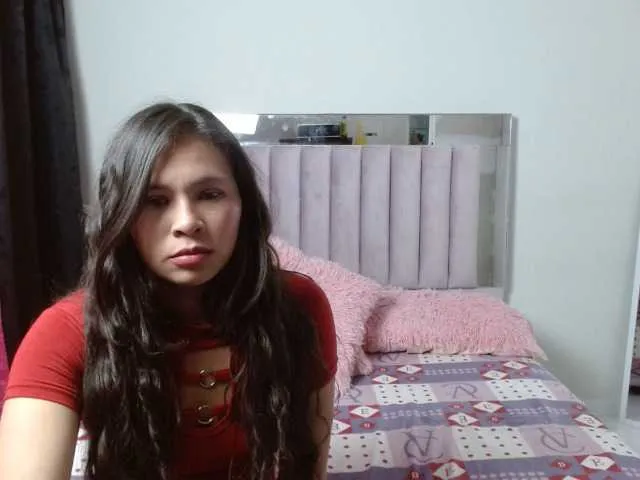 Live sex webcam photo for twosquirtgirl #271938866