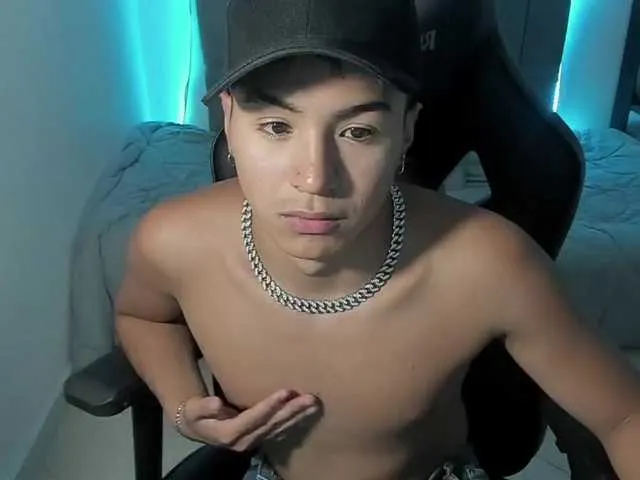 Live sex webcam photo for tyler-sans #286015993