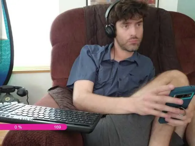 Live sex webcam photo for uCaughtAlex #288084165