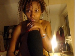 Live sex webcam photo for urblackcherry #151950163