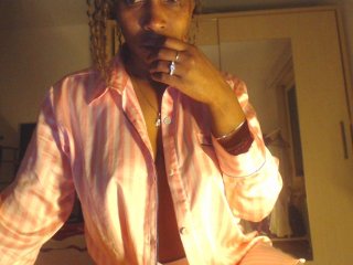 Live sex webcam photo for urblackcherry #152054898