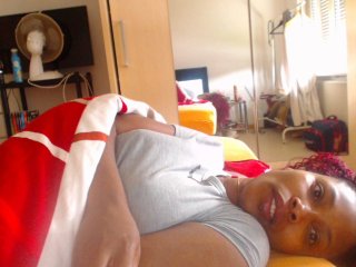 Live sex webcam photo for urblackcherry #152568345