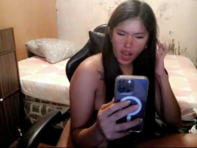 Live sex webcam photo for urcuttieyanna #293965336