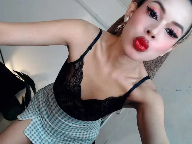 Live sex webcam photo for ursassytiffany #291004437