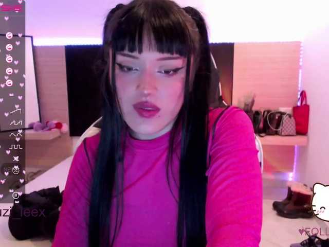 Live sex webcam photo for uzi-lee #274112812