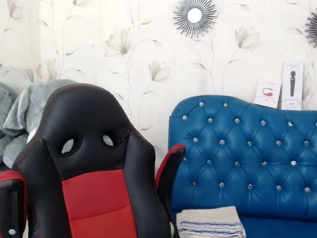 Live sex webcam photo for valenbigboobs #276101387