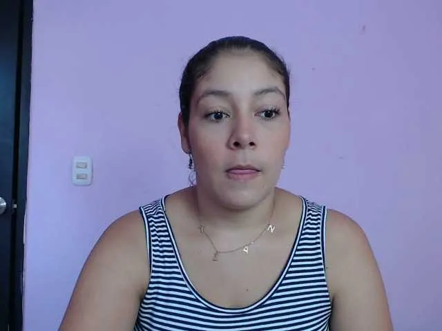 Live sex webcam photo for valenbigboobs #276667478