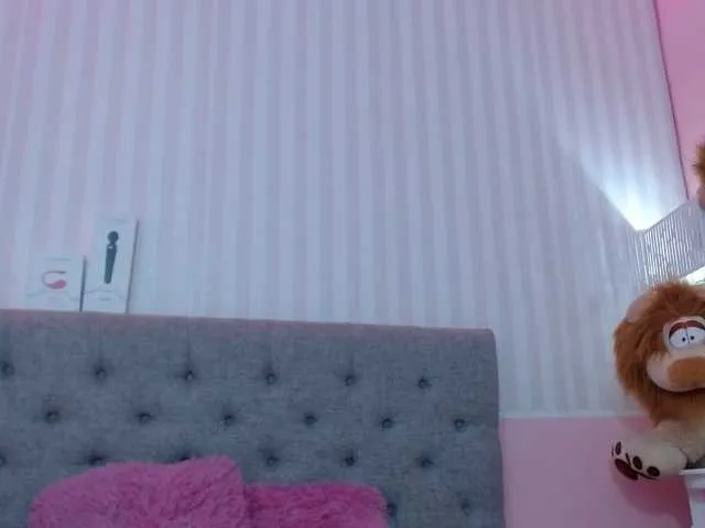 Live sex webcam photo for valenbigboobs #276684568