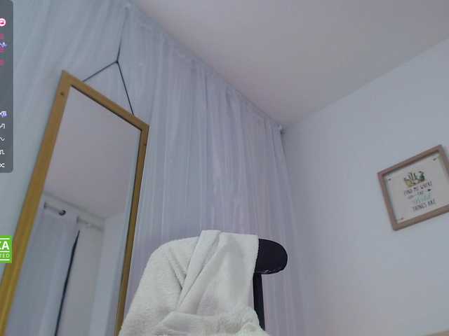 Live sex webcam photo for valenpretty #291855511