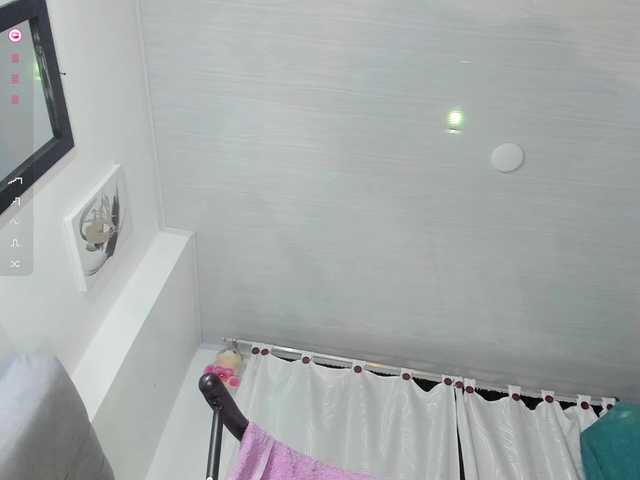 Live sex webcam photo for valenpretty #292336251