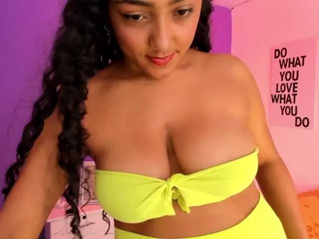 Live sex webcam photo for valensmith #272713641