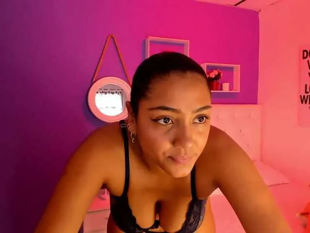 Live sex webcam photo for valensmith #272831985