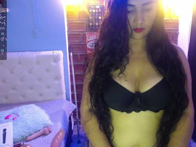 Live sex webcam photo for valentina-hotcurvy #277419587