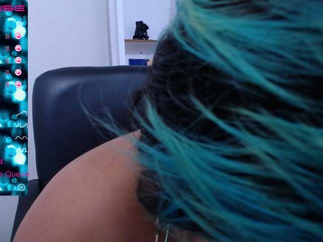 Live sex webcam photo for valeria-blue- #272913306