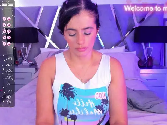 Live sex webcam photo for valeria-ferri #275670561