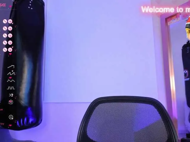 Live sex webcam photo for valeria-ferri #276257281