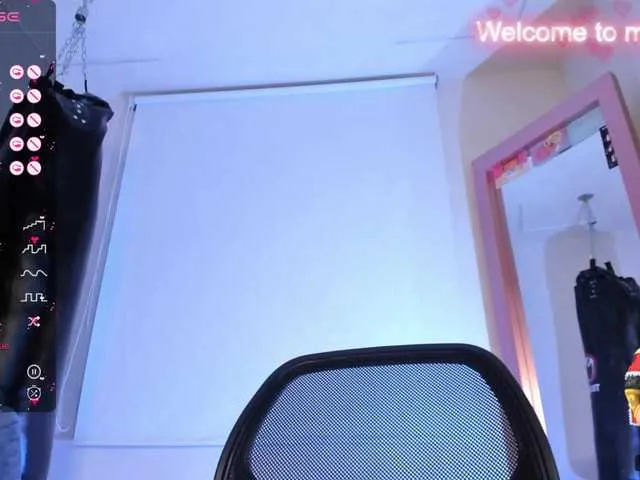 Live sex webcam photo for valeria-ferri #276406721