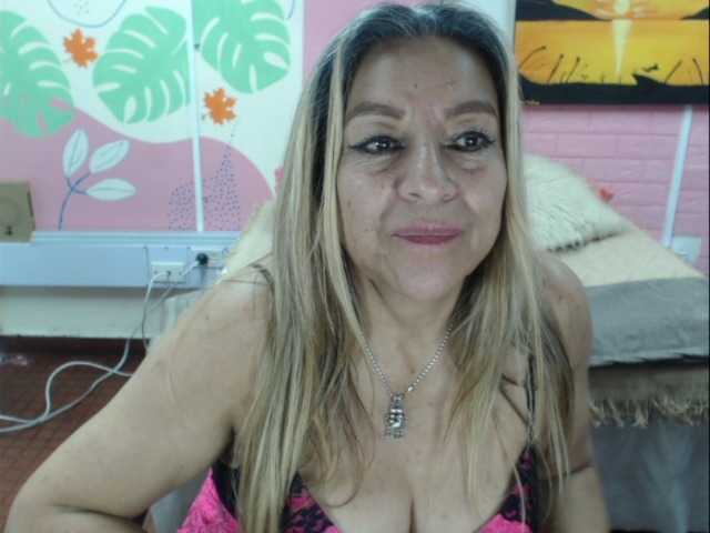 Live sex webcam photo for valeria-sexy #277484676