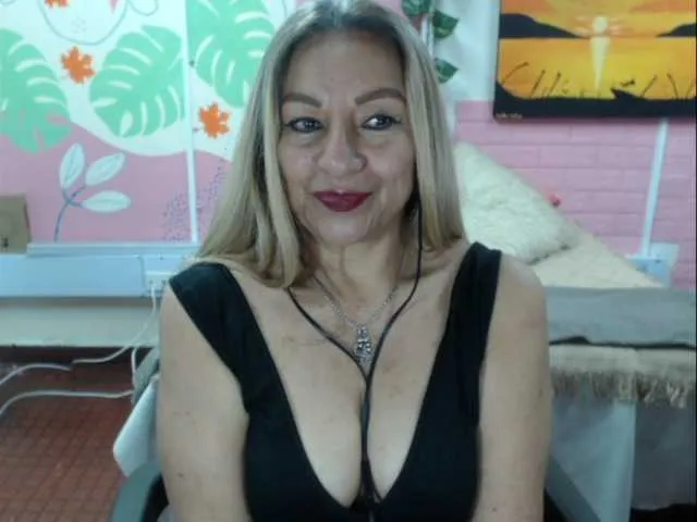 Live sex webcam photo for valeria-sexy #277799590