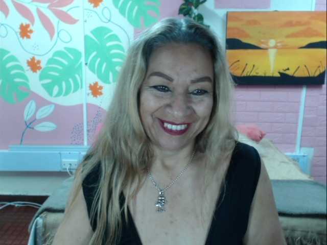 Live sex webcam photo for valeria-sexy #277850265