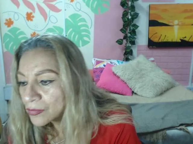 Live sex webcam photo for valeria-sexy #290752074