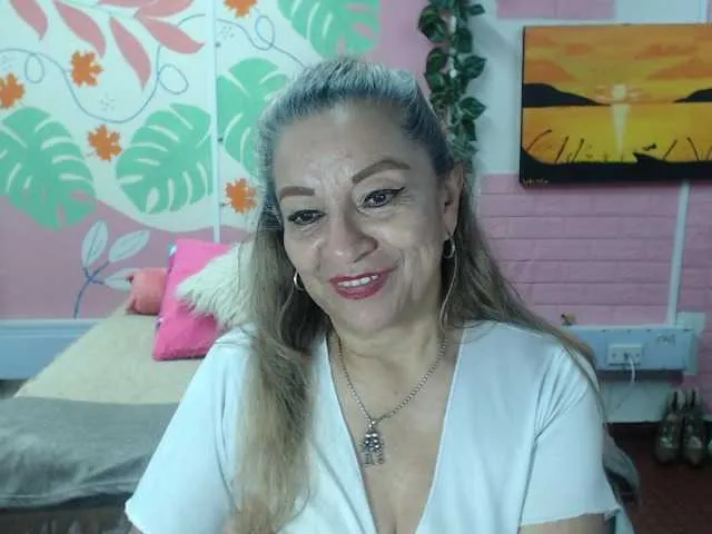Live sex webcam photo for valeria-sexy #290822459