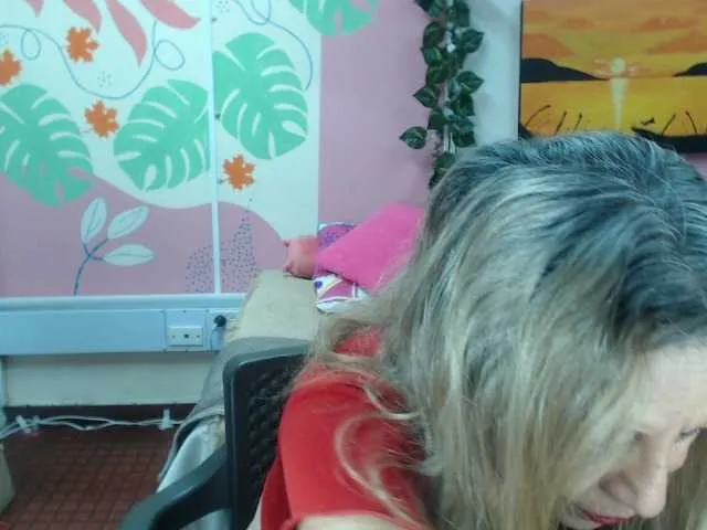 Live sex webcam photo for valeria-sexy #291004438