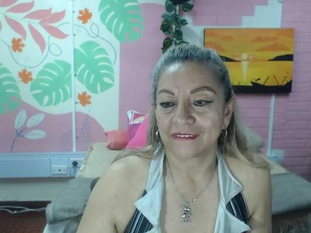 Live sex webcam photo for valeria-sexy #291934722