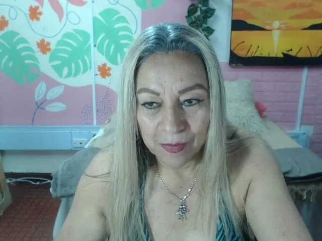 Live sex webcam photo for valeria-sexy #291995586