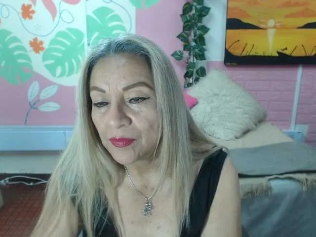 Live sex webcam photo for valeria-sexy #292083115