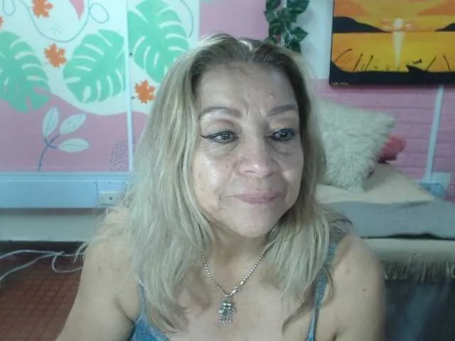 Live sex webcam photo for valeria-sexy #293882876