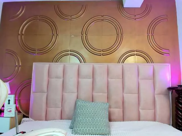 Live sex webcam photo for valeriaa19 #291330169