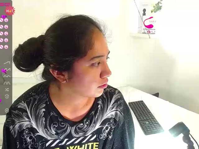 Live sex webcam photo for valeruiz #275522575