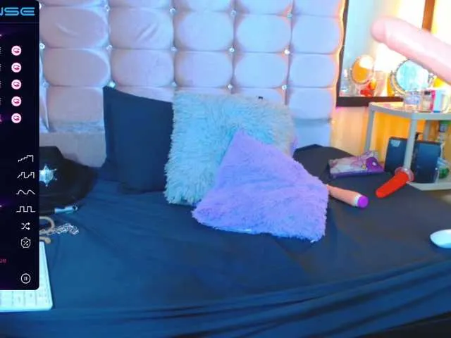 Live sex webcam photo for valerybrunett #273709457