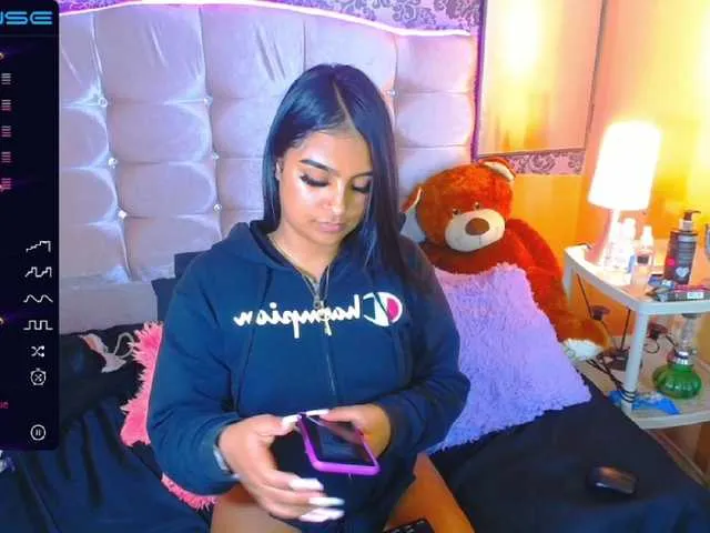 Live sex webcam photo for valerybrunett #274072909