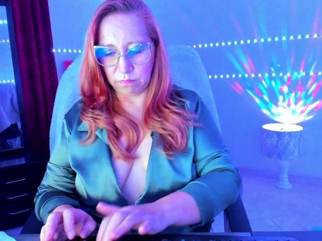 Live sex webcam photo for valerysweett1 #277963301