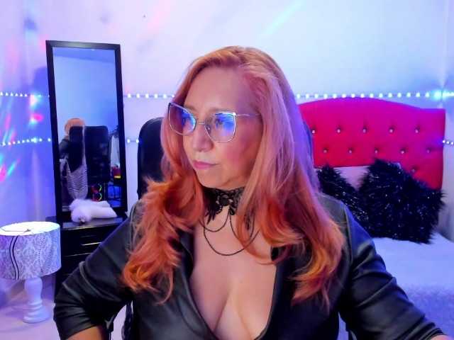 Live sex webcam photo for valerysweett1 #278290440