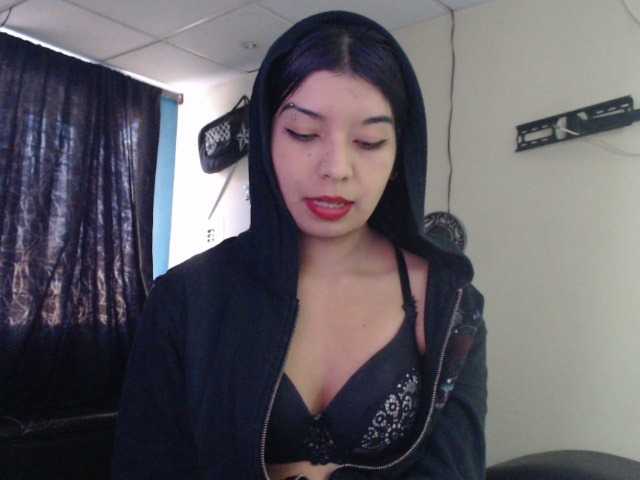 Live sex webcam photo for valquiria-sir #272918342