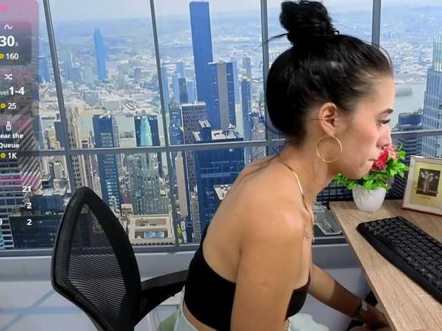Live sex webcam photo for vanesa19 #291603524