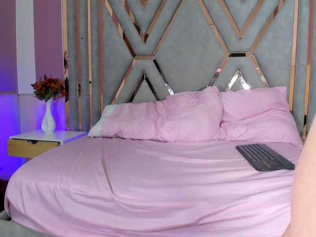 Live sex webcam photo for vanesaa-mejia #292305992