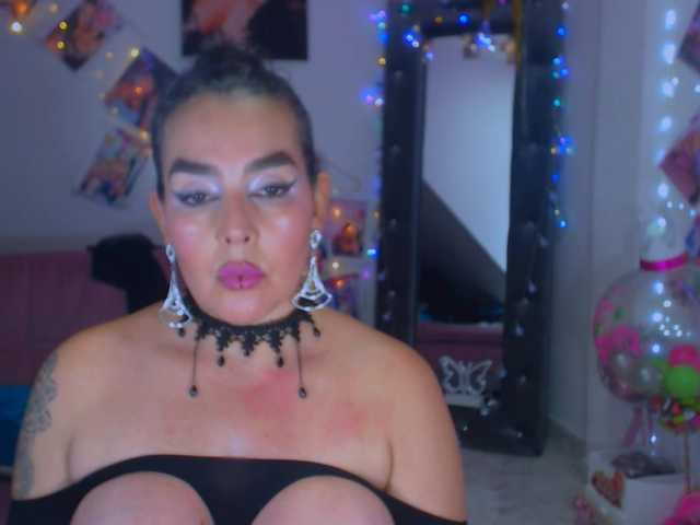 Live sex webcam photo for vanesaalatina #291236358