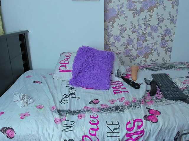 Live sex webcam photo for vanessa-cute1 #275556474