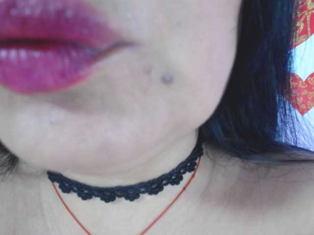 Live sex webcam photo for vanessarousse #272440558