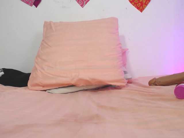 Live sex webcam photo for vanessarousse #272466490