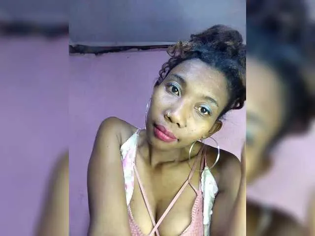 Live sex webcam photo for vanesslove #289341232