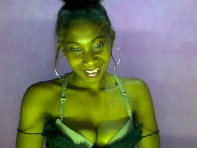Live sex webcam photo for vanesslove #290008629