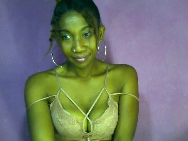 Live sex webcam photo for vanesslove #290047192