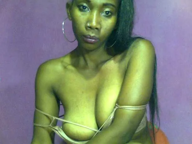 Live sex webcam photo for vanesslove #290142253